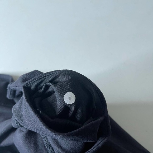 SOLD Lululemon Capri Leggings 4 - Picture 3 of 3